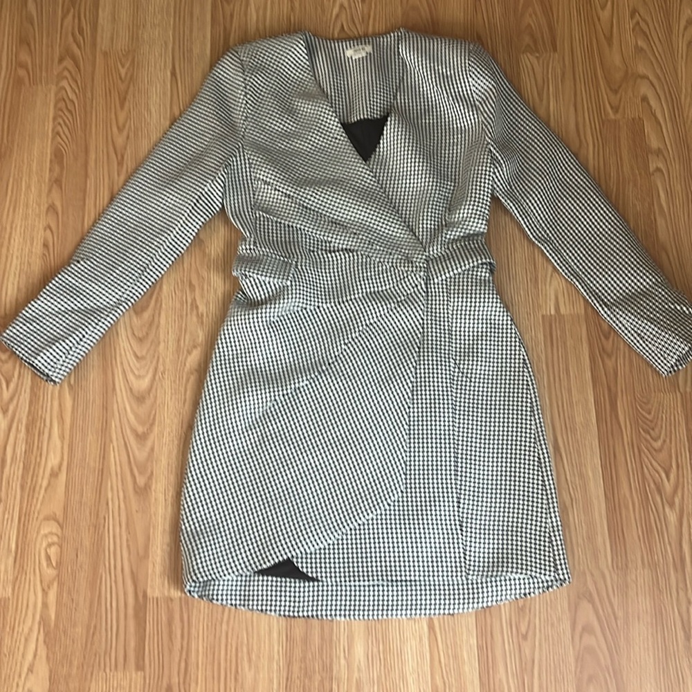 Jason Wu dress size M- black and white- never worn